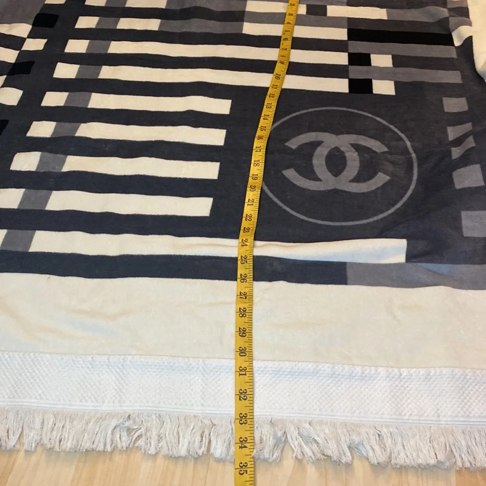 NWOT Chanel large beach towel